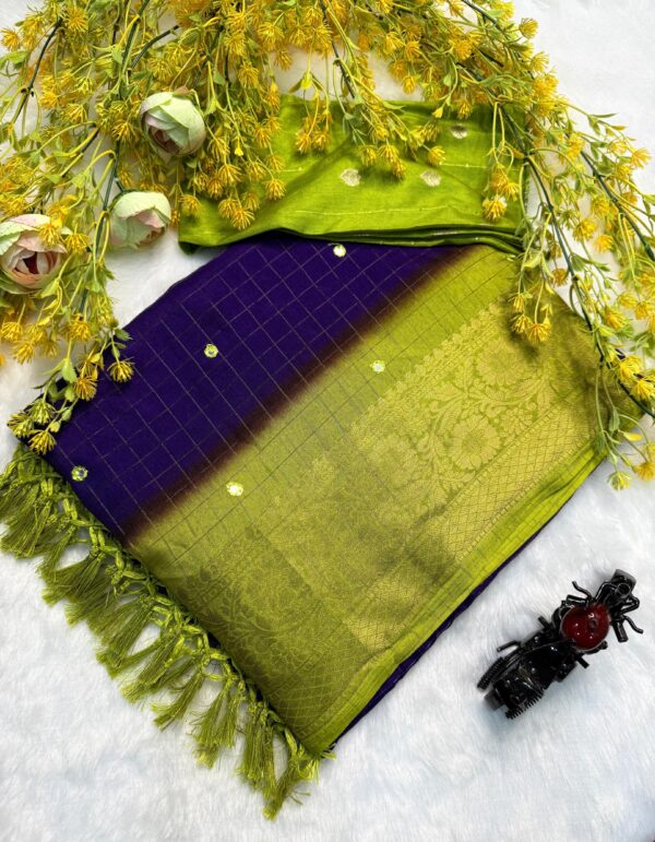 Dola silk saree - Image 2