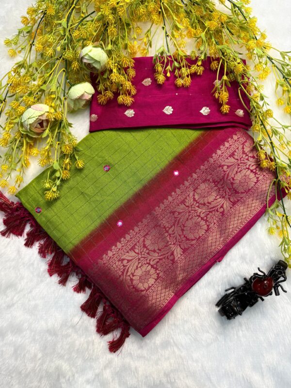 Dola silk saree - Image 4